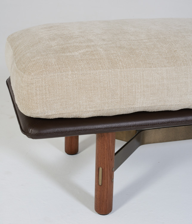lagrange-interiors-stilt-bench-17146-2