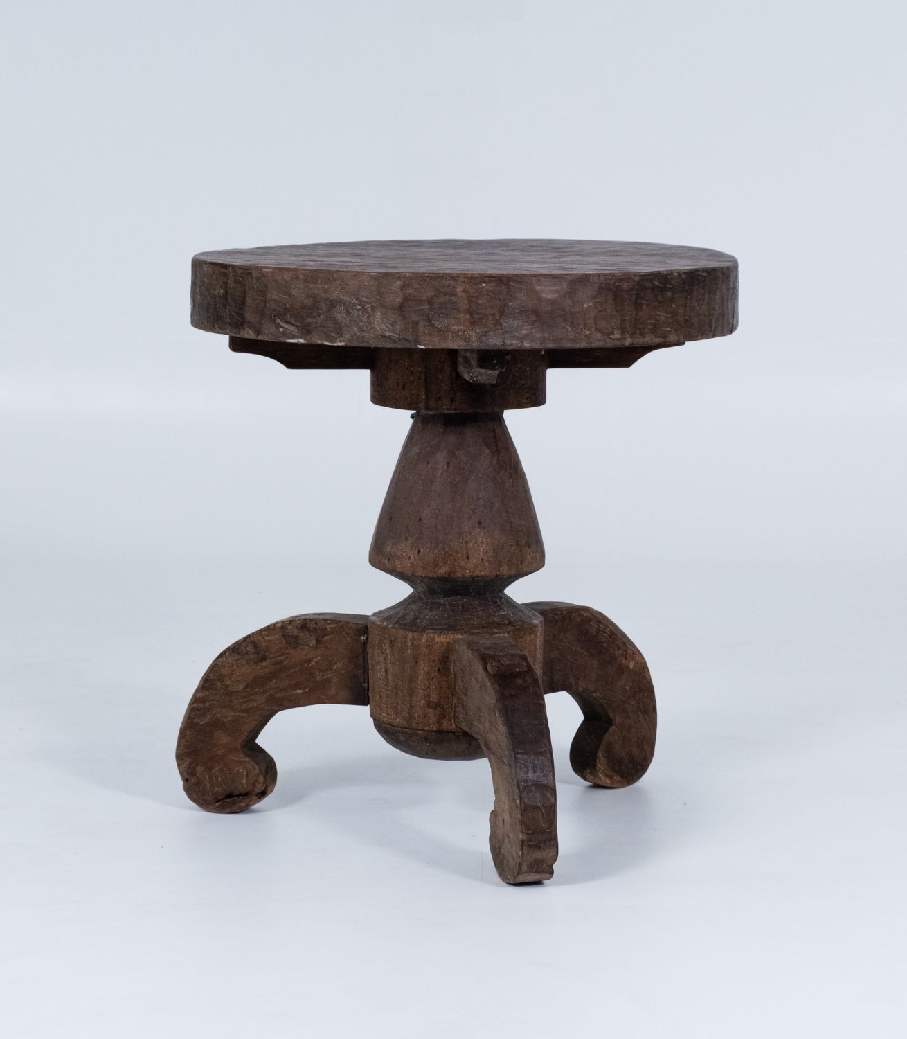 Wine Table - Round Wood - Curved legs Dia77xH83cm (1)