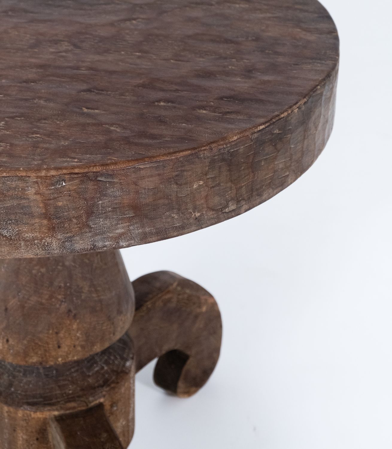 Wine Table - Round Wood - Curved legs Dia77xH83cm (3)