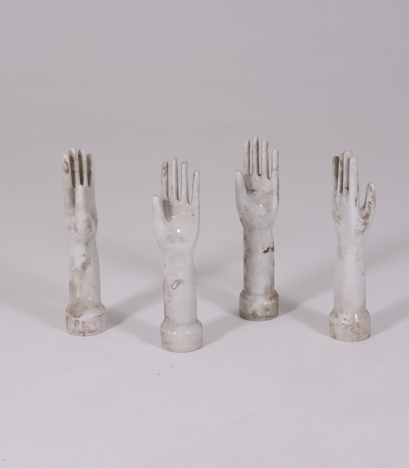 Porcelain Hand - White - Decoration H35cm