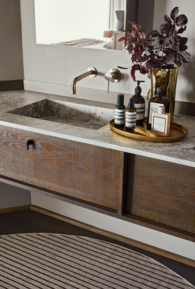 Ravine bathroom