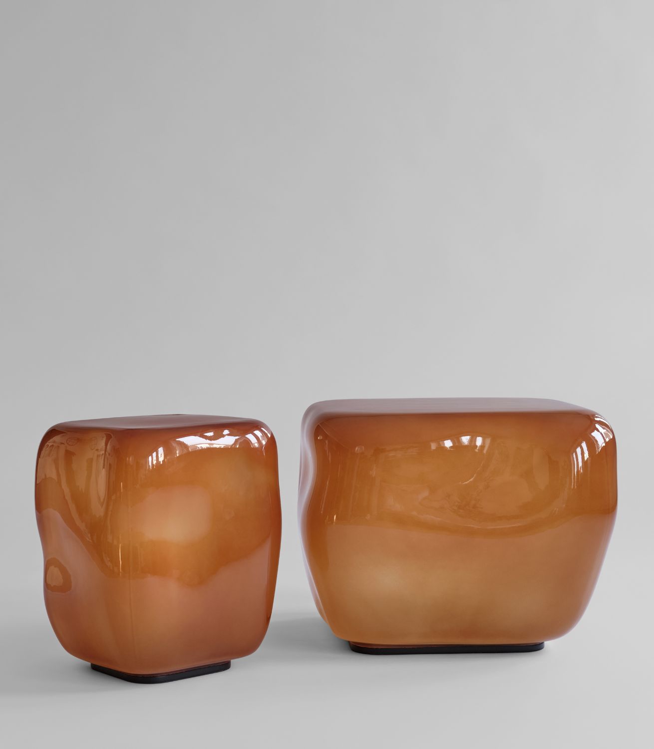 Ishi Coffee Table - Medio - Caramel (2)