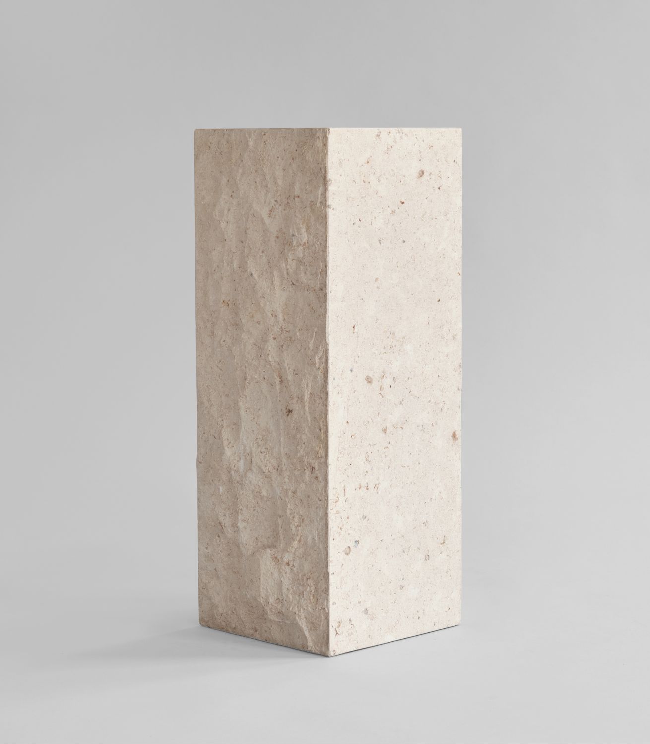 Podium Maxi Limestone (1)