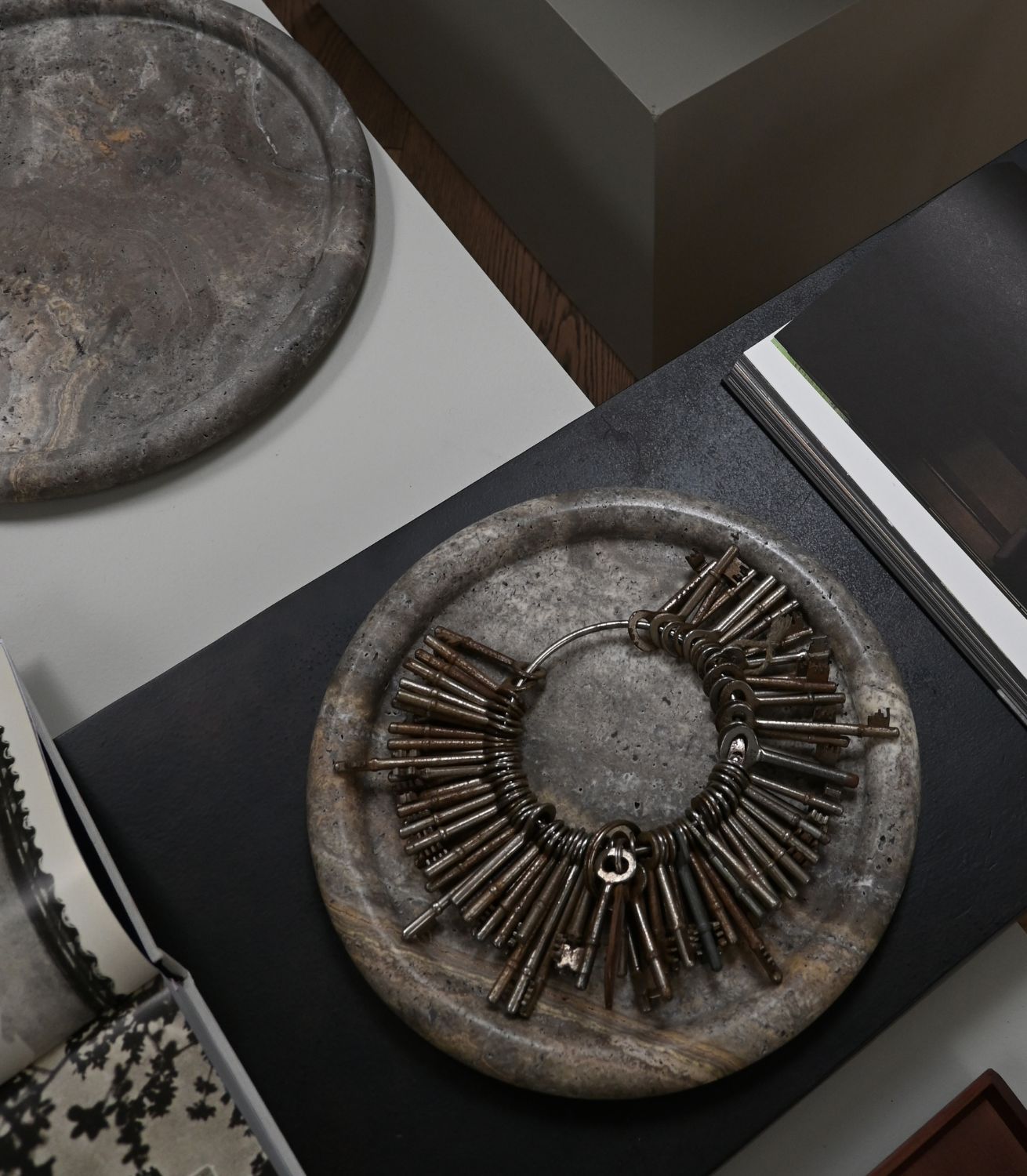 Tray Enkai - Medio - Silver Travertine (2)