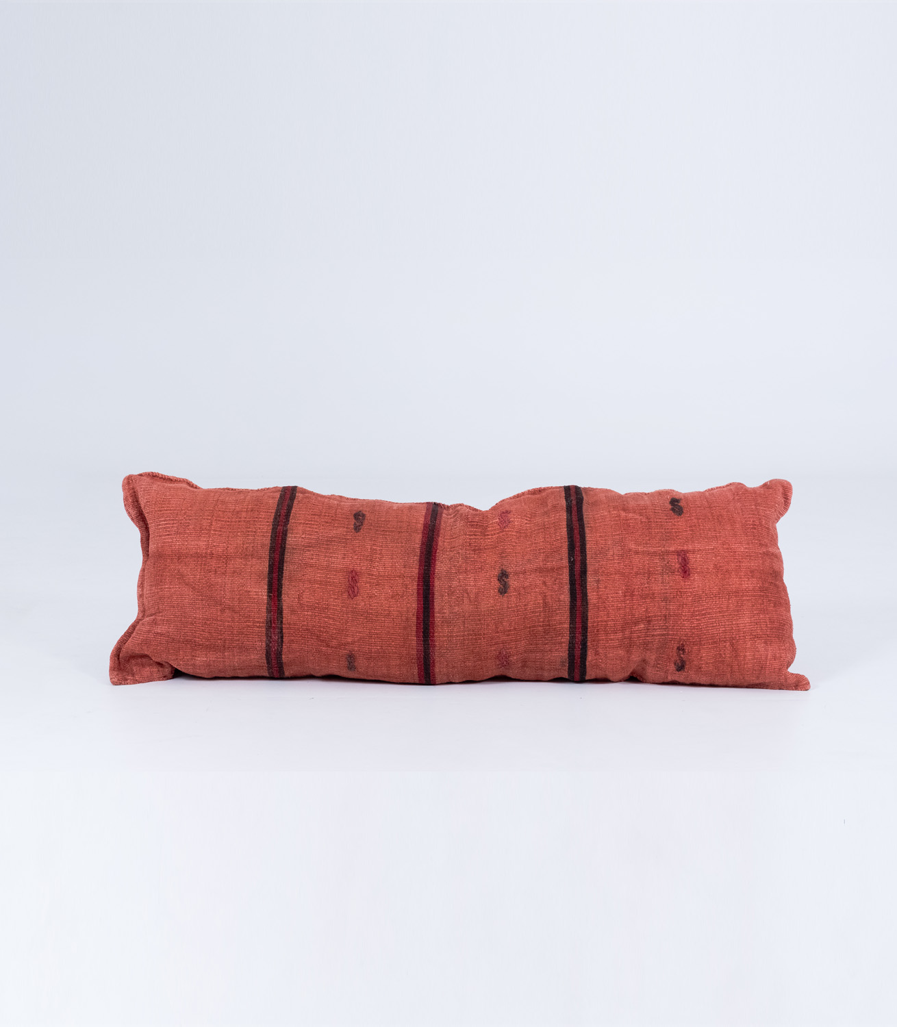 grain-sack-cushion-9007-la-grange-interiors