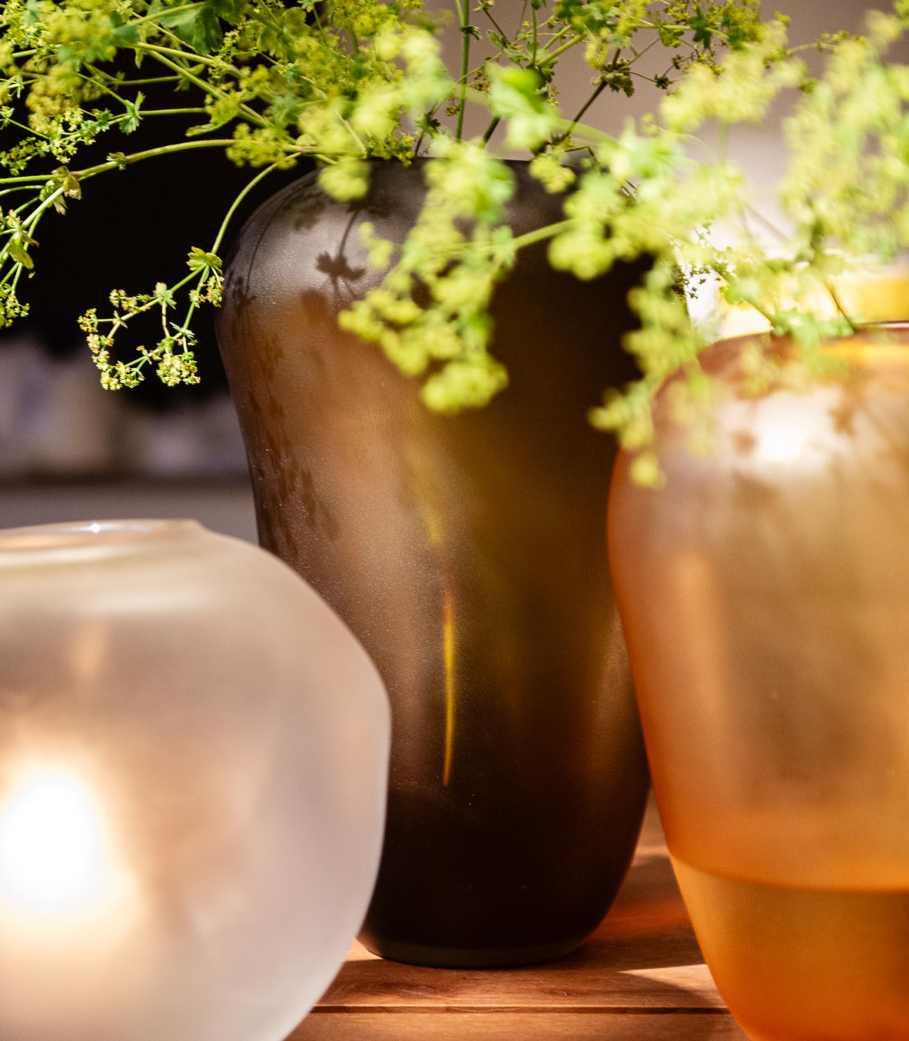 vase-rune-glass-lifestyle-la-grange-interiors