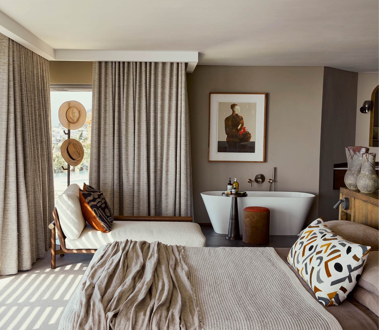 Daybed bedroom