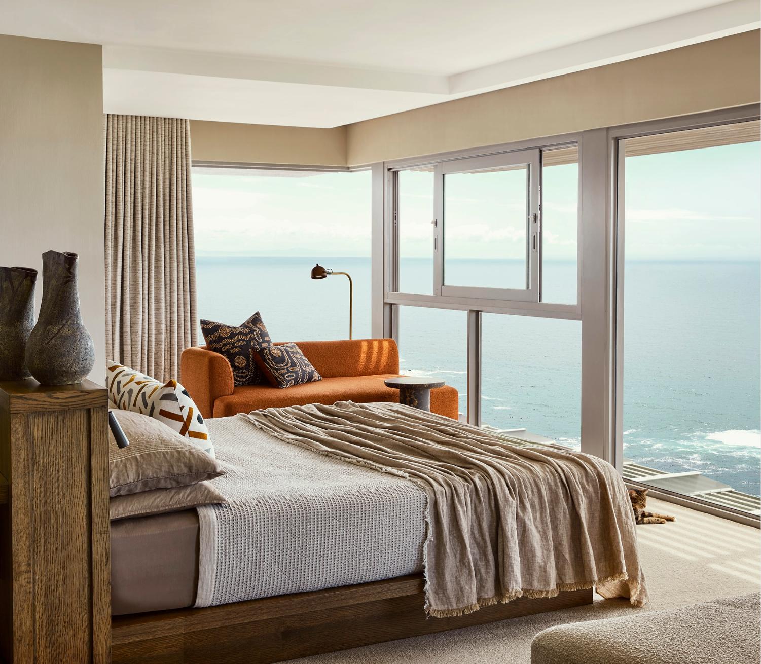 Daybed bedroom
