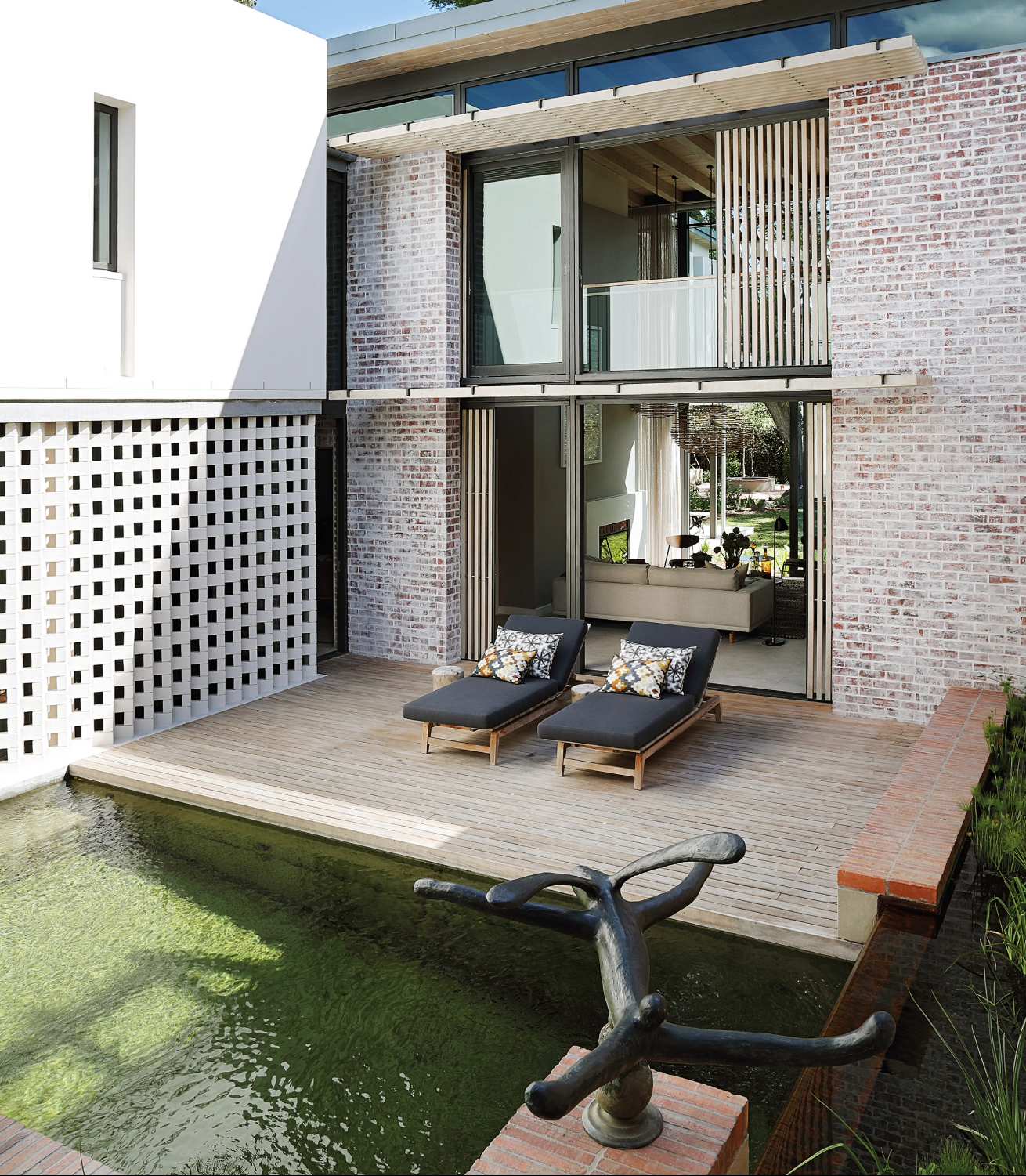 Bester courtyard